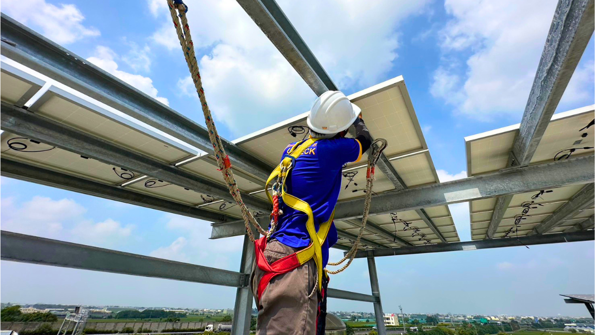 solar-panel-maintenance.jpg